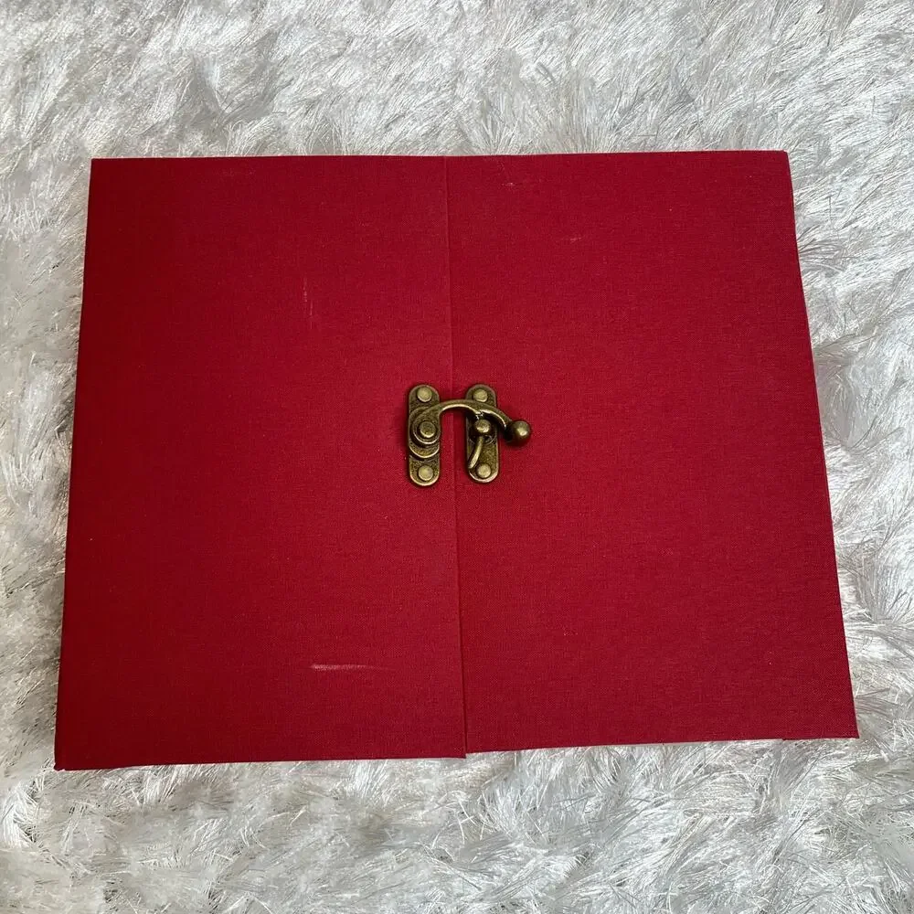 Red Fabric Covered Studio K Post Bound Scrapbook NWOT 8 x 8